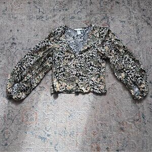 H&M Daisy Long Sleeve Blouse